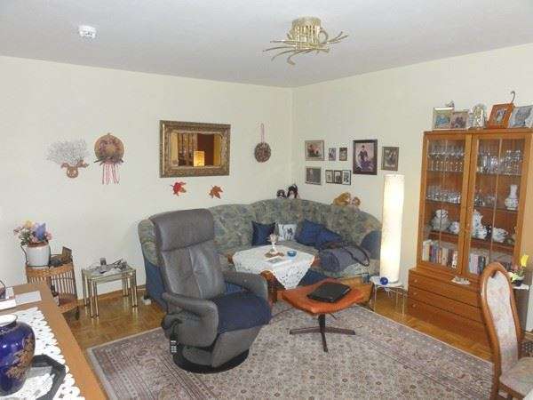 Helle 1-1/2 Zimmer-Eigentumswohnung mit Balkon in ruhiger Ortsrandlage