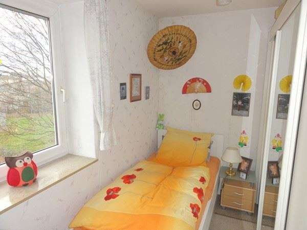 Helle 1-1/2 Zimmer-Eigentumswohnung mit Balkon in ruhiger Ortsrandlage