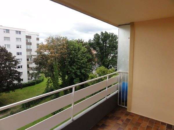 3-Zimmer-Eigentumswohnung mit Loggia in zentraler Lage