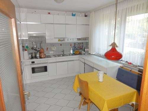 Großzügiges Einfamilienhaus mit Garage in ruhiger Lage Nähe Waldrand