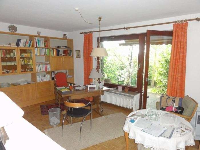 Großzügiges Einfamilienhaus mit Garage in ruhiger Lage Nähe Waldrand