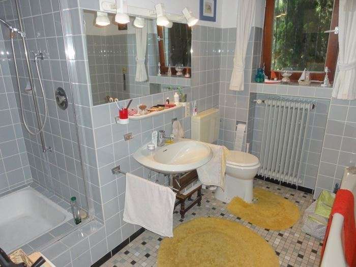 Großzügiges Einfamilienhaus mit Garage in ruhiger Lage Nähe Waldrand
