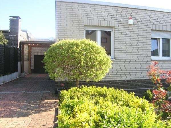 Geräumiger Bungalow in ruhiger Lage mit zusätzlichem Raumangebot im Keller und Garage