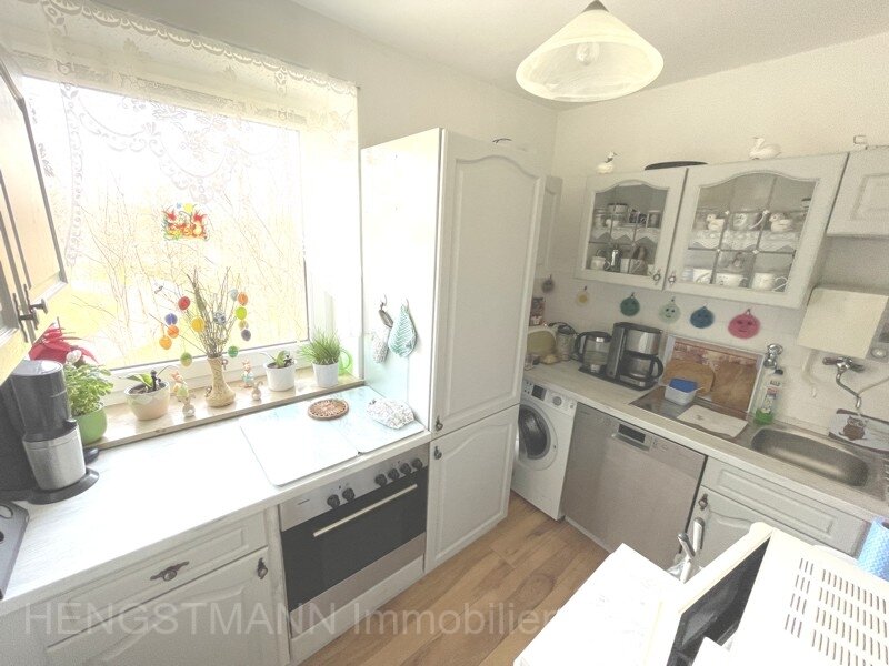 Kapitalanlage: Helle 2 Zimmer-Eigentumswohnung mit Balkon in ruhiger Ortsrandlage