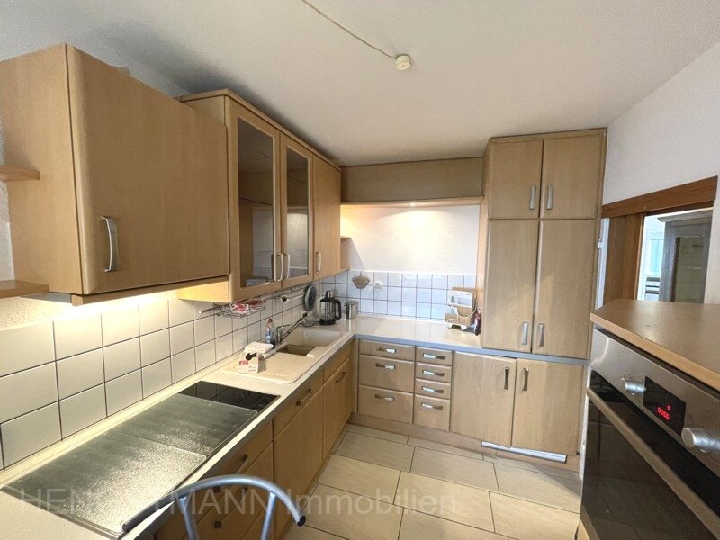 Schöne helle renovierte 3-Zimmermietwohnung mit Loggia in Zentrumsnähe