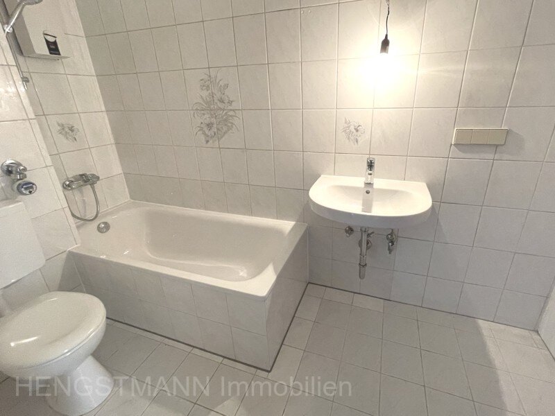 1-ZIMMER-EIGENTUMSWOHNUNG in zentraler Lage mit verglasten Süd- Westbalkon