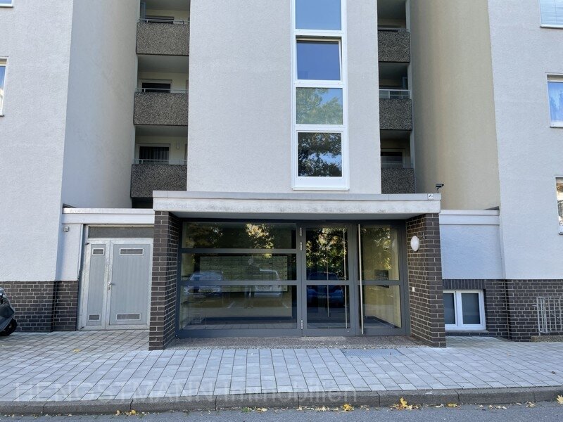 1-ZIMMER-EIGENTUMSWOHNUNG in zentraler Lage mit verglasten Süd- Westbalkon