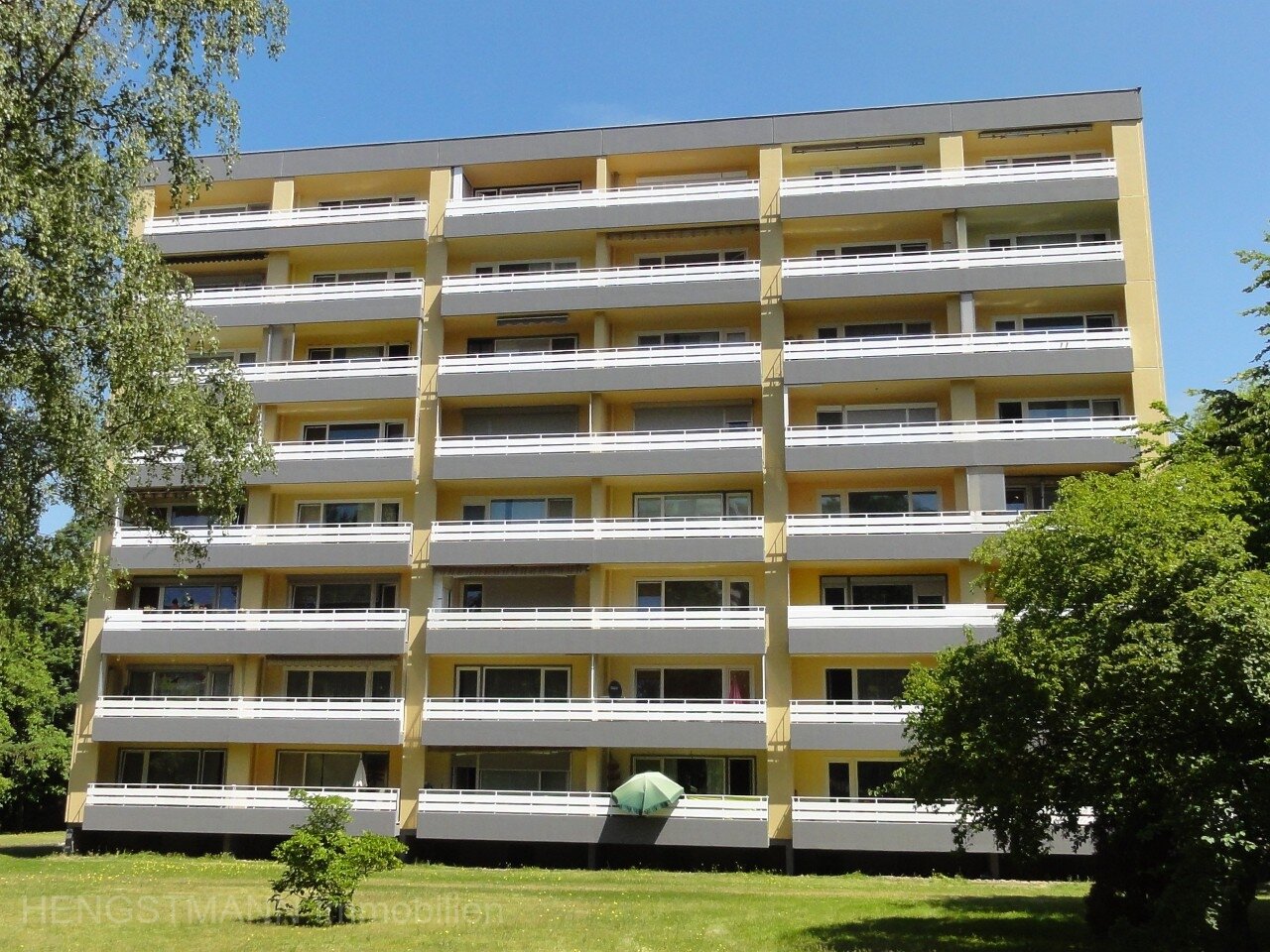 1-Zimmer-Studiowohnung mit sonniger Südwestloggia.