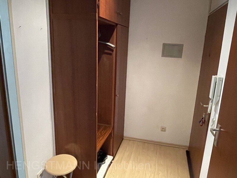 Kapitalanlage: 1-ZIMMER-EIGENTUMSWOHNUNG in zentraler Lage mit Süd-West-Eckbalkon 