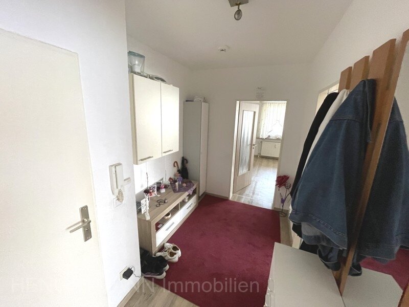 Kapitalanlage: 2-ZIMMER-EIGENTUMSWOHNUNG in zentraler Lage mit verglastem Westbalkon
