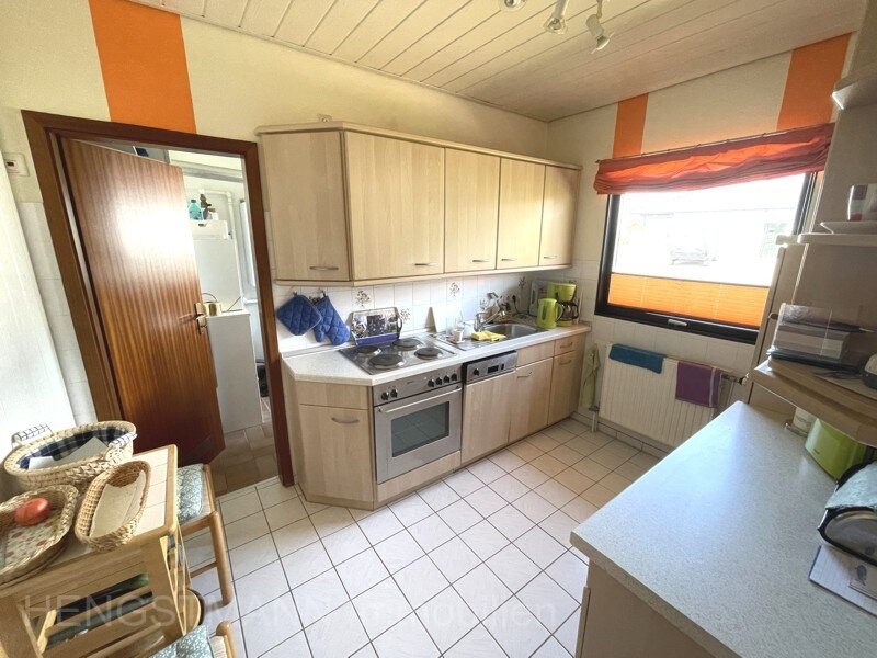 Einfamilienhaus in wärmegedämmter Holzständerbauweise mit Klinkerfassade und Garage in ruhiger Lage