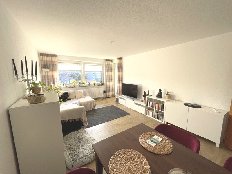 3-ZIMMER-EIGENTUMSWOHNUNG in zentraler Lage mit Südbalkon