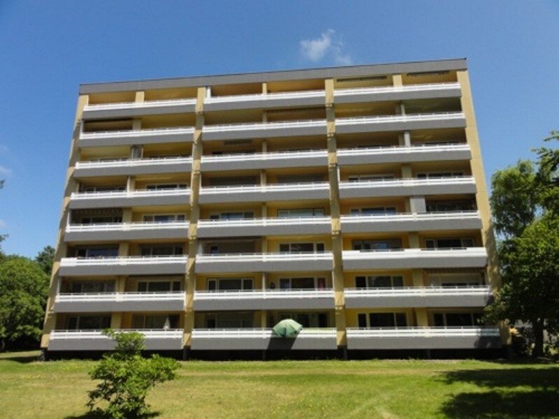 Modernisierte 1 1/2-Zimmer-Studiowohnung mit sonniger Südwestloggia einschl. Einbauküche