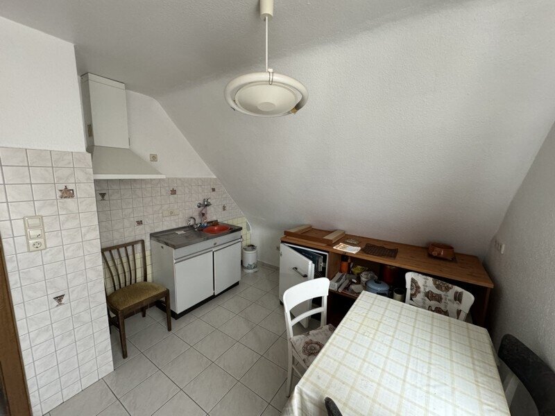 2-FAMILIENHAUS mit Anbau, Dachterrasse, großer überdachter Terrasse und Garage