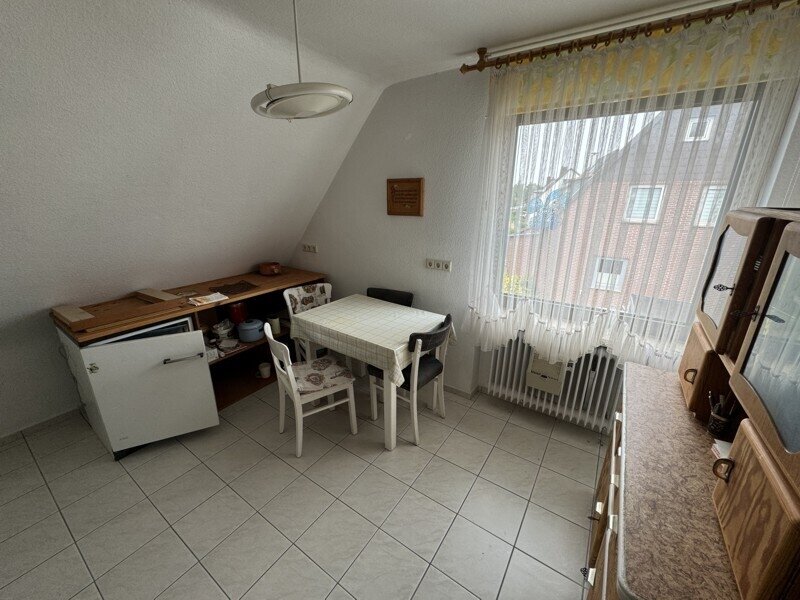 2-FAMILIENHAUS mit Anbau, Dachterrasse, großer überdachter Terrasse und Garage